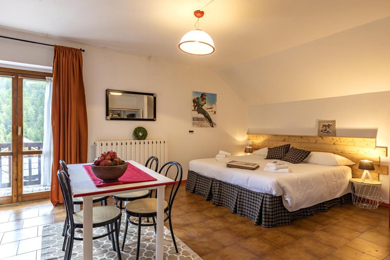 Aparthotel Claviere Exterior photo